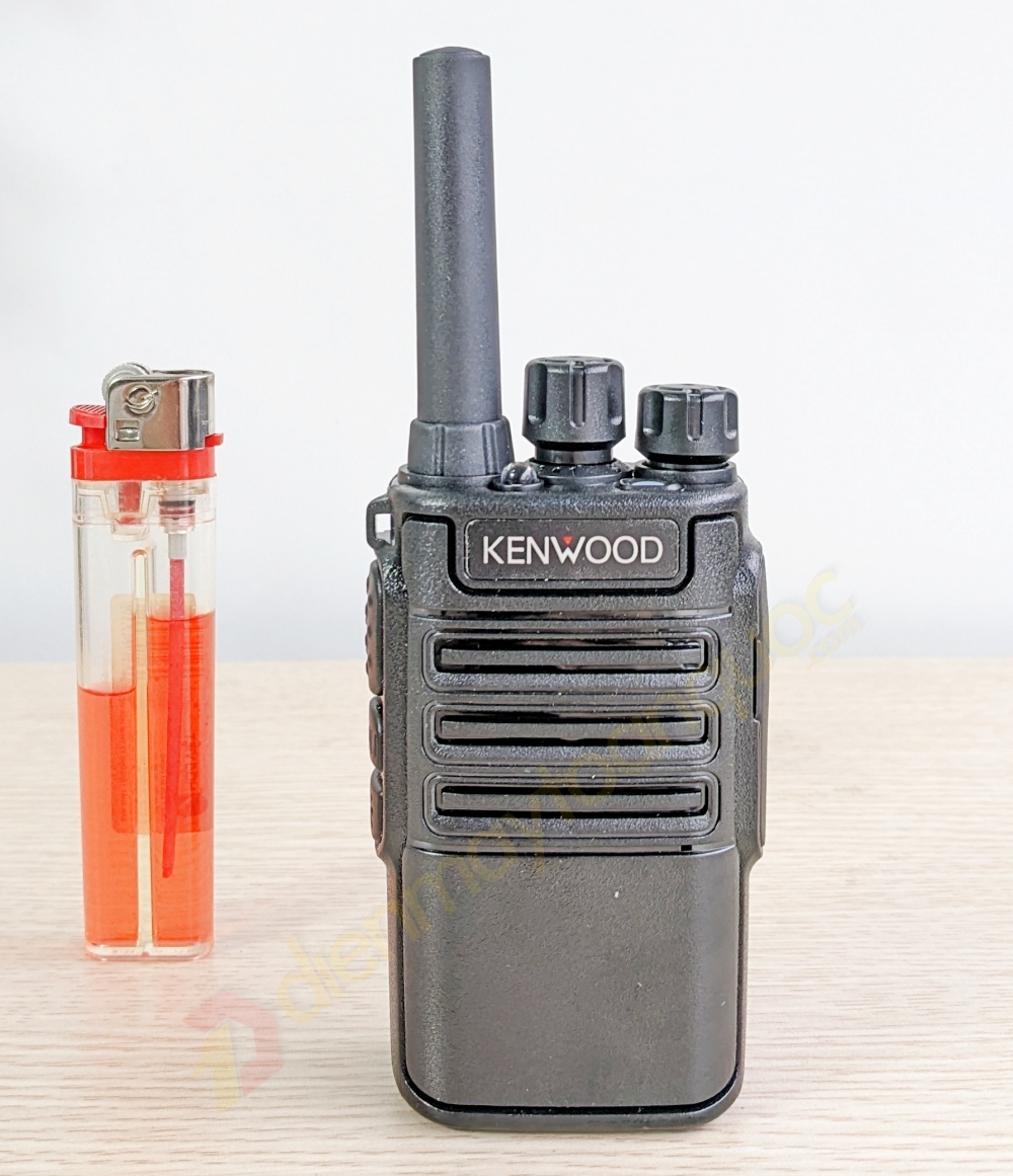 Bộ đàm Kenwood TK-610 - Công xuất 5W - Kích thước nhỏ gọn - Khoảng cách liên lạc 3Km